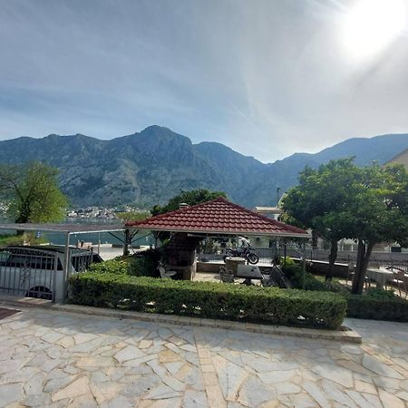 Sunset Kotor Apartment Muo Luaran gambar
